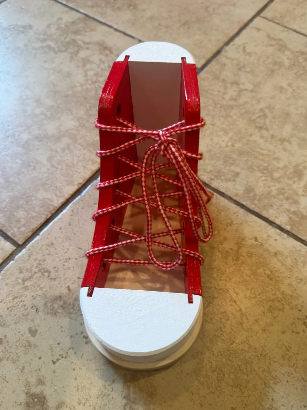 Melissa & Doug Red and Yellow Lacing Shoe Instruction Card